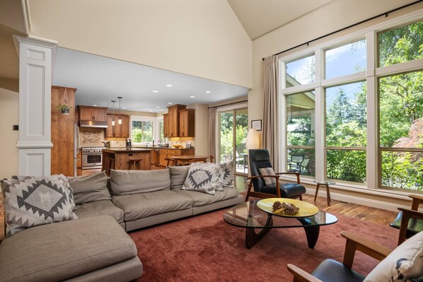 Unclassified image, 1 of 40, button