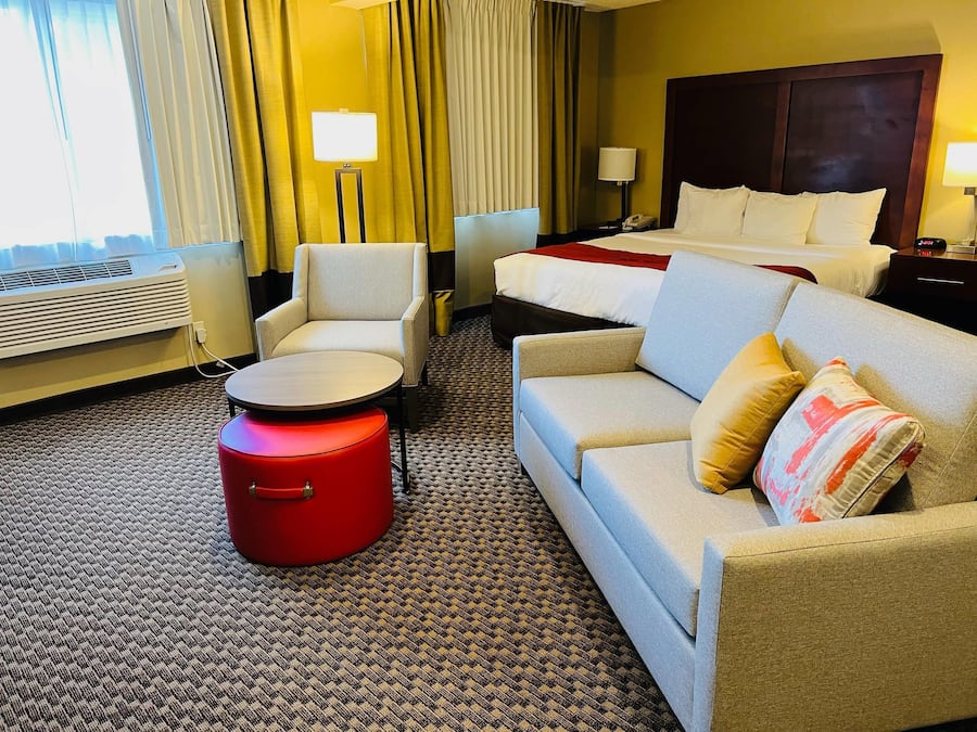 Suite, 1 trÚs grand lit et 1 canapé-lit, non-fumeurs | Bureau, fer et planche à repasser, Wi-Fi gratuit, draps fournis