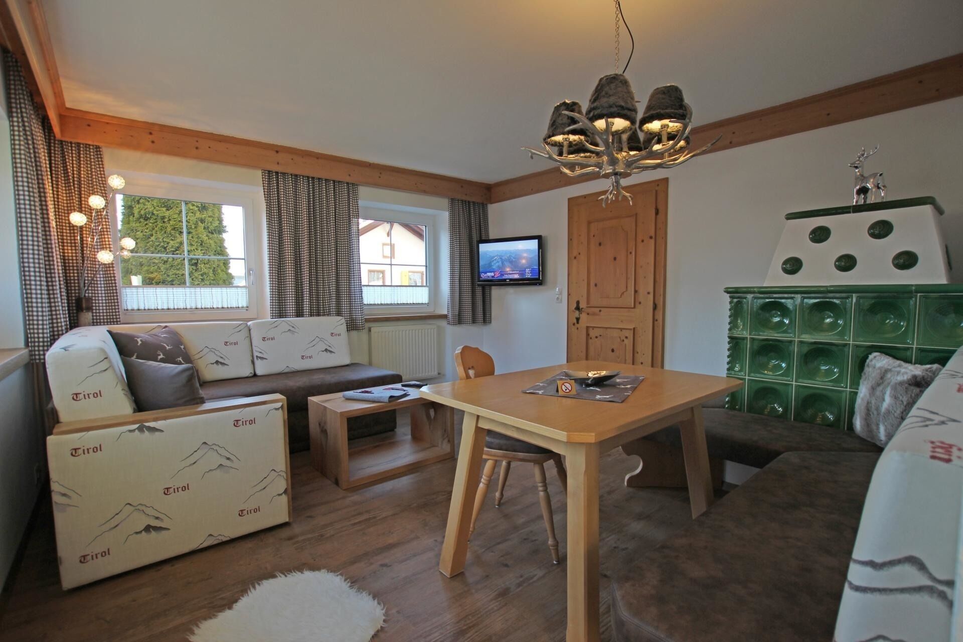 Ferienwohnung/app. Für 6 Gäste Mit 65m² In Ehrwald - Lermoos