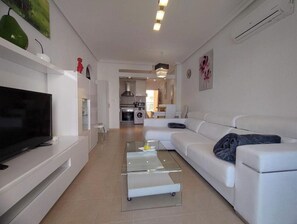 Living area - stunning apartment overlooking the pool (Orihuela)