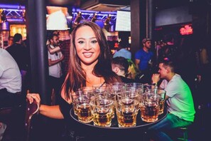 Bar (on property) - ST Christopher's INN Oasis - London Bridge - Female Only (London)