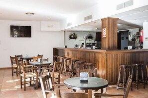 Bar (on property) - Tugasa Hotel Sierra Y Cal (Olvera)
