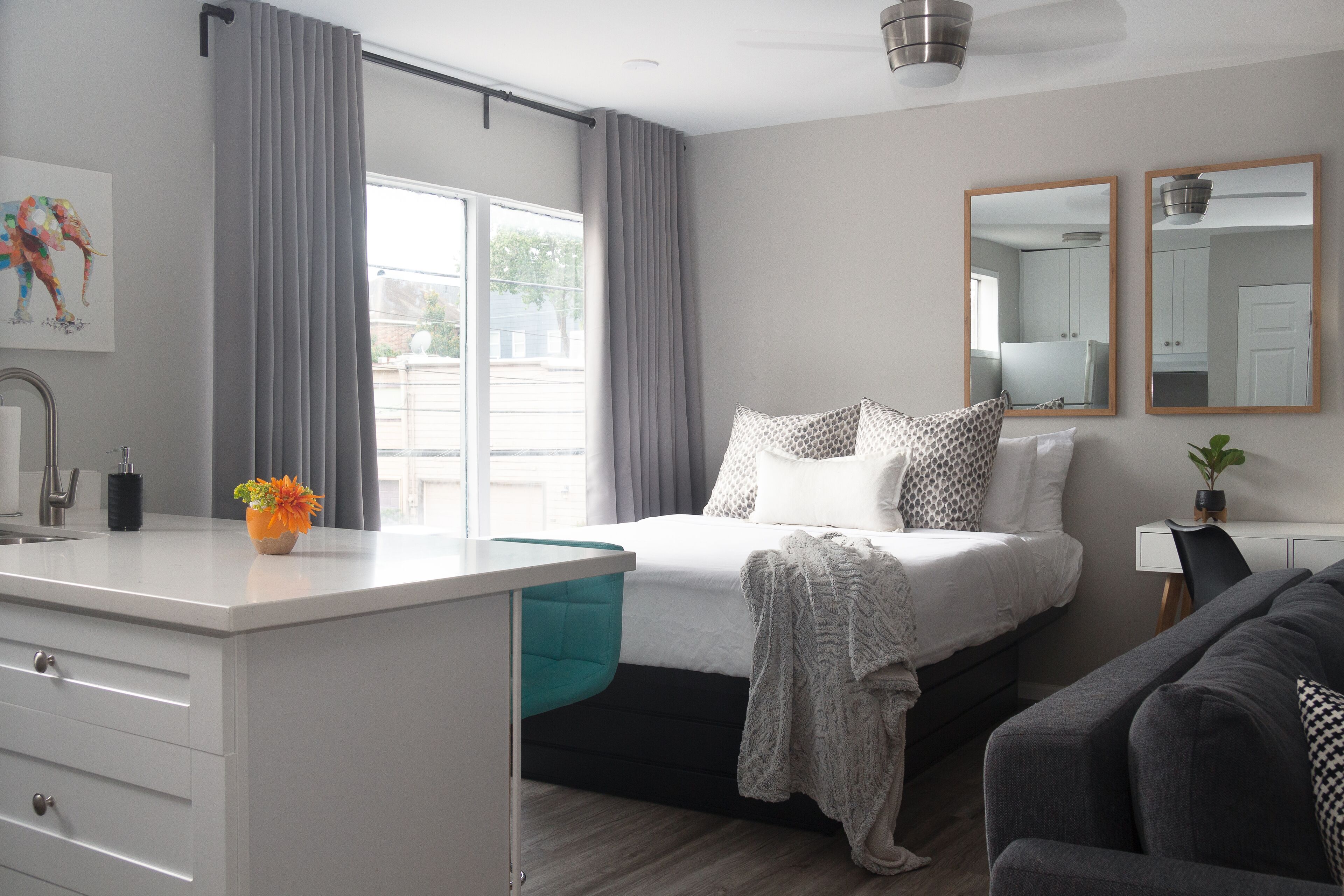 Your Keys to Montrose! Sleeps 48\/12BR\/12BA\/9PA