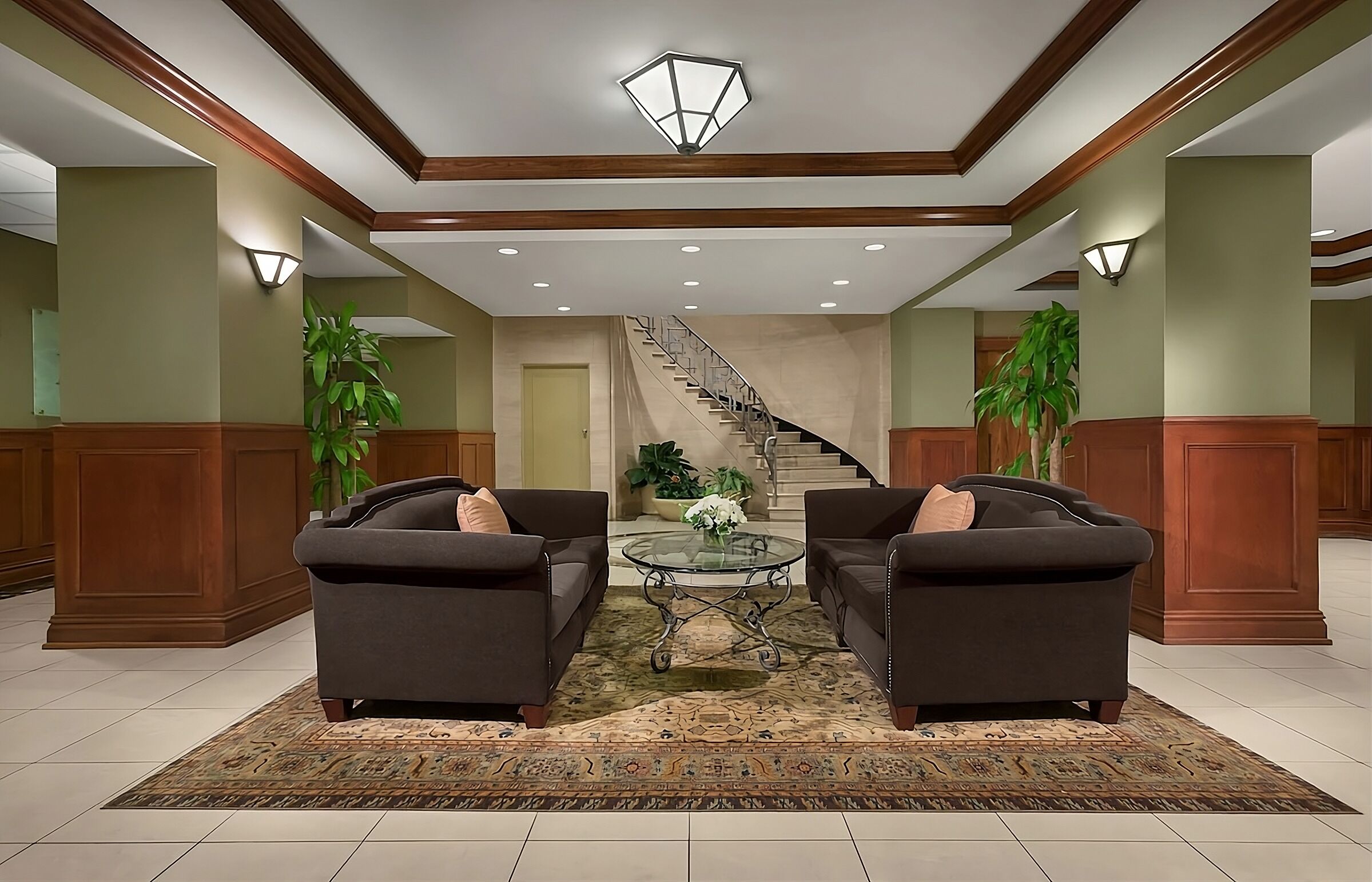 Haven Of Relaxation! Pets Allowed! With Parking, Pool, And Cinema! - St. Louis