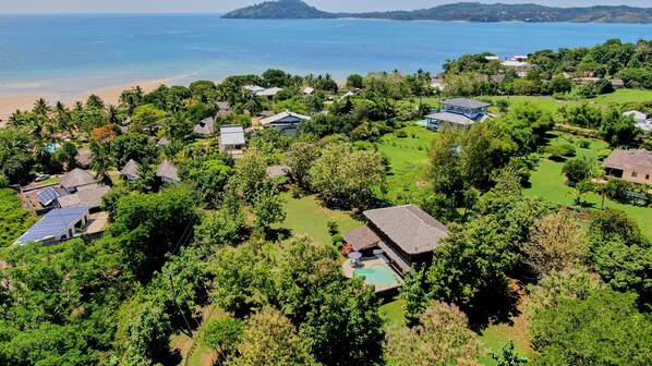 منظر من الجو على ارتفاع عالٍ