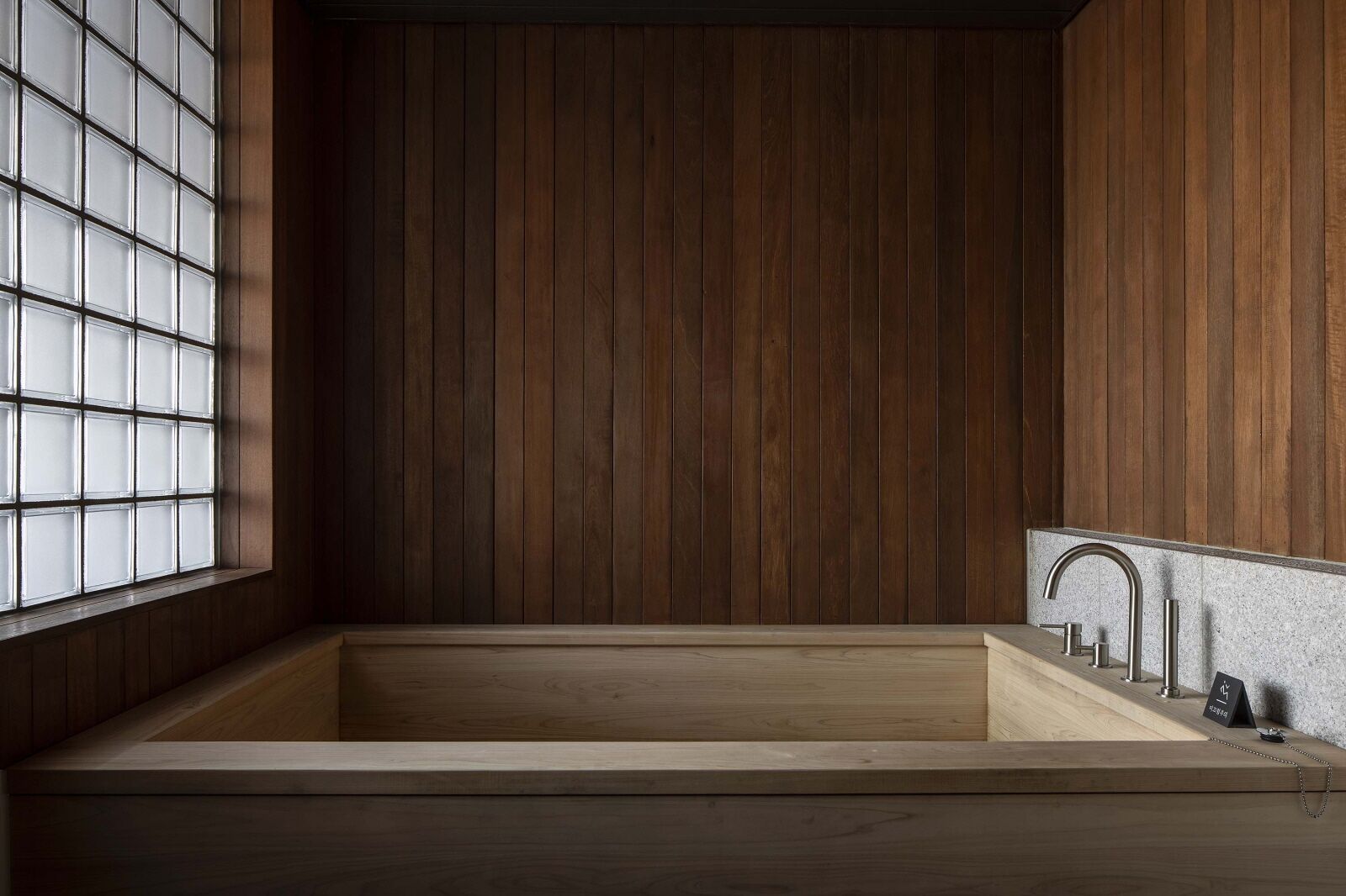 3F Rooftop Ocean View + Hinoki Bathtub (Breakfast &amp; Dinner for 2) | Bathroom | Separate tub and shower, deep soaking tub, hair dryer, bathrobes