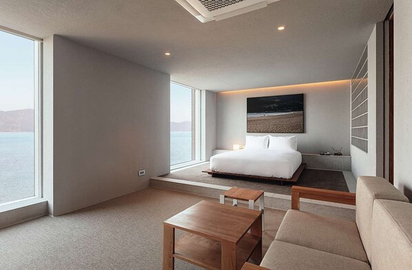 3F Duplex Ocean View + Hinoki Bathtub (Breakfast & Dinner for 2)
