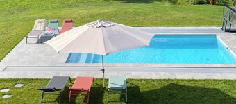 Spacious Modern House with Private Pool & Garden – Perfect for 12 Guests
