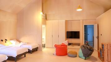 4 bedrooms, travel cot, free WiFi, bed sheets