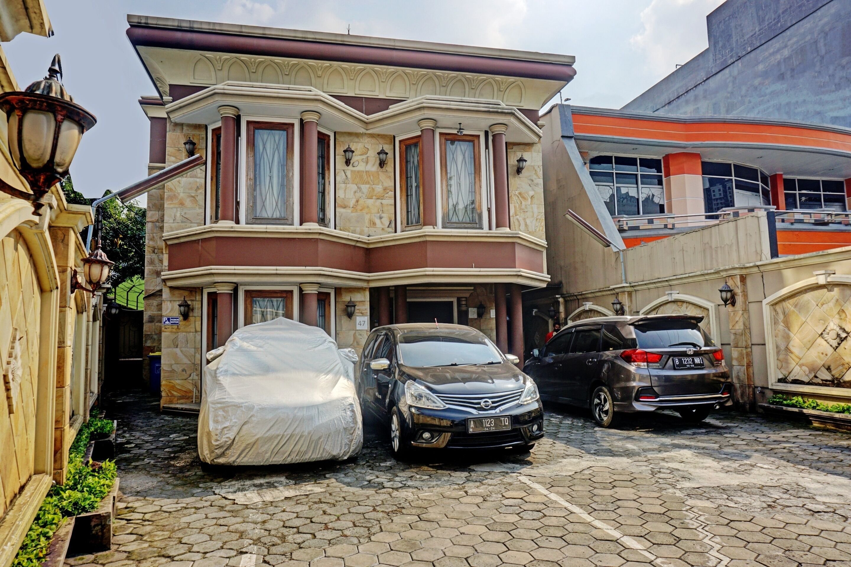 Photo - House Of Livina Mitra RedDoorz