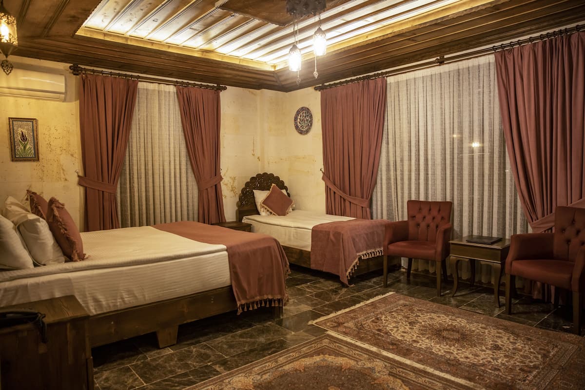 Deluxe Triple Room (Private Garden) | 1 kamar tidur, seprai premium, minibar, dan didekorasi berbeda-beda