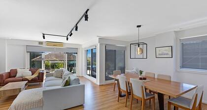 Sandy Cove Apartment The Entrance 8