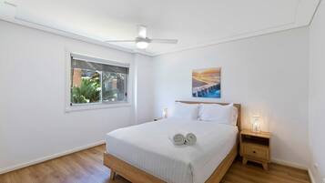 2 bedrooms, iron/ironing board, bed sheets