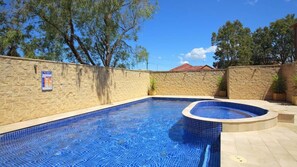 Unclassified image, 3 of 9, button