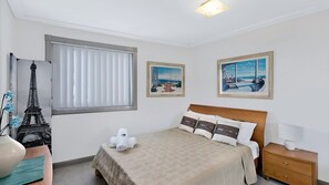 Unclassified image, 5 of 9, button