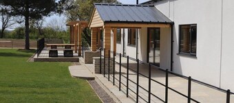 2 bedroom accommodation in Pershore