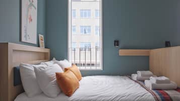 Quarto solteiro | Escrivaninha, espaço de trabalho para notebook