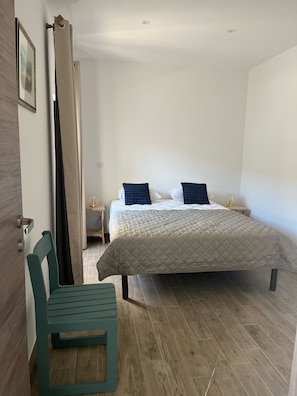 2 camere, ferro/asse da stiro, Wi-Fi gratuito, lenzuola