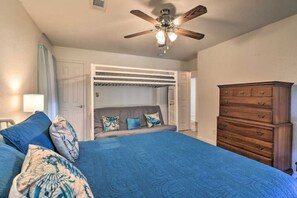 2 bedrooms, desk, iron/ironing board, WiFi