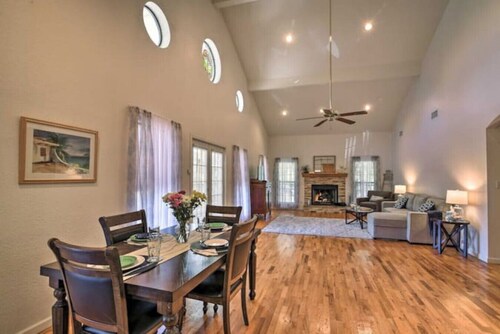 Charles · El Jardin! 5 min walk to beach