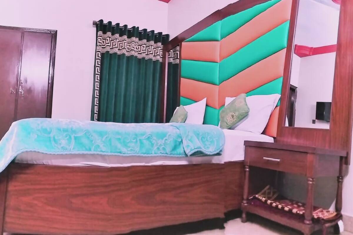 Standard Double Room | Soundproofing, WiFi (free)