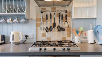 Fridge, dishwasher, electric kettle, toaster