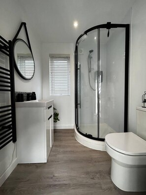 Bathroom - Lowern, a Luxury Retreat Near Menai Bridge (Menai Bridge)