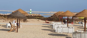 Suites Sunny Hill for a wonderful, carefree vacation in the Algarve.