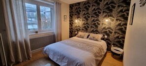 4 bedrooms, iron/ironing board, travel crib, free WiFi