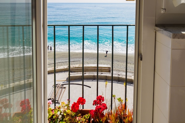 Cafetera/tetera, tetera/pava eléctrica, tostadora