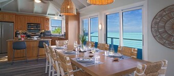 Ocean Views & Breezes, Pool, Hot Tub, Huge Deck