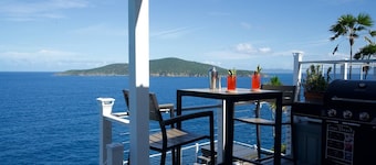 Crosswinds Villa Gorgeous Views & Breezes, Pool