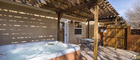 Bain à remous extérieur