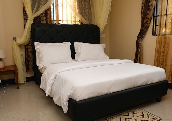 City Apartment | 2 bedrooms, minibar, laptop workspace, free WiFi - Central Apartments Hotel (Dodoma)