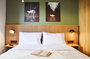 Apartment, 1 Queen Bed with Sofa bed | 1 bedroom, soundproofing, iron/ironing board, free WiFi