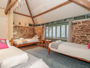 3 Schlafzimmer, individuell dekoriert, individuell eingerichtet