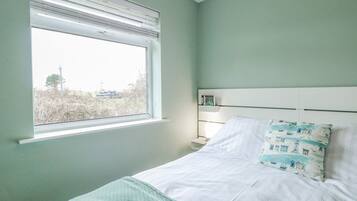 2 bedrooms, individually decorated, individually furnished, free WiFi