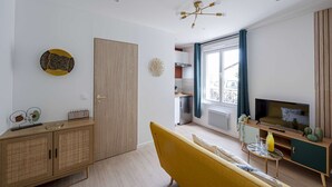 TV - Les Maisons Acajou / Charming T2 equipped with Spicy Nature (Châtellerault)
