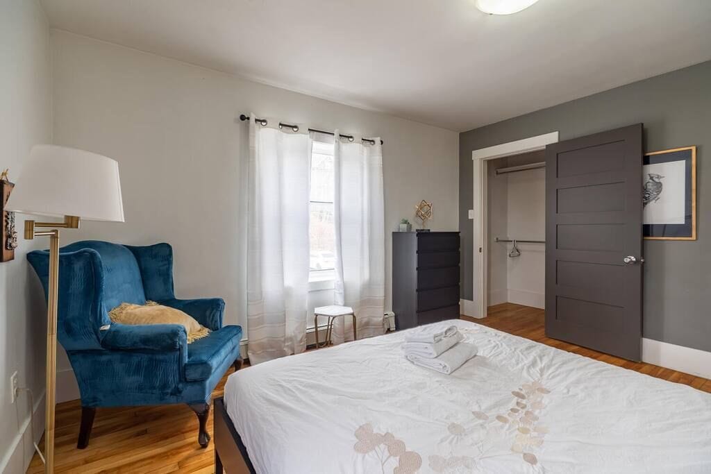 3 quartos, ferros/tábuas de passar roupa, Wi-Fi, roupa de cama