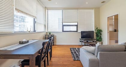 Spacious Downtown Loft with AC