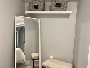 2 bedrooms, iron/ironing board, WiFi, bed sheets - 224 Hidden Getaway w/Back Yard (Halifax)