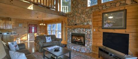 Smart TV, fireplace, table tennis