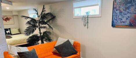 تلفزيون، مكتب