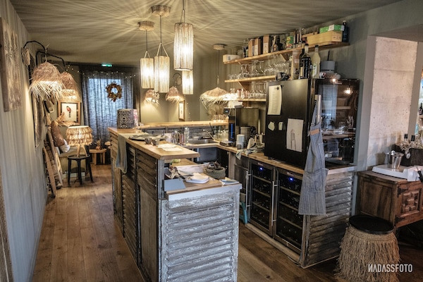 Bar (in der Unterkunft)