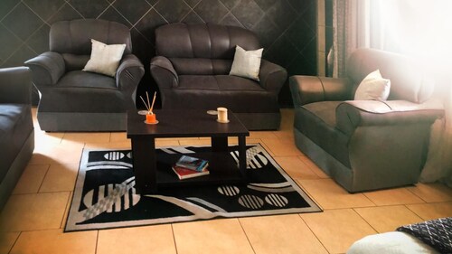 Captivating 1-bed Studio in Springs