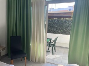 Double Room, Accessible (Disabled) | 1 bedroom, minibar, in-room safe, desk