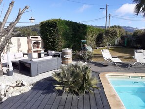 Outdoor spa tub - Villa Les Palmiers, 15 minutes from Monaco, Nice and the seaside. (Èze)