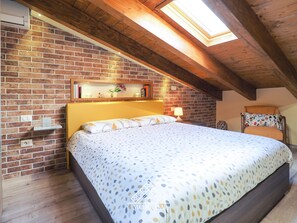 2 chambres, fer et planche à repasser, Wi-Fi gratuit, draps fournis