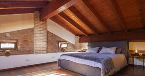 1 chambre, fer et planche à repasser, accès au Wi-Fi (inclus)