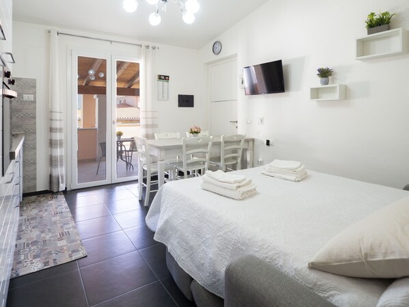 4 camere, ferro/asse da stiro, lenzuola